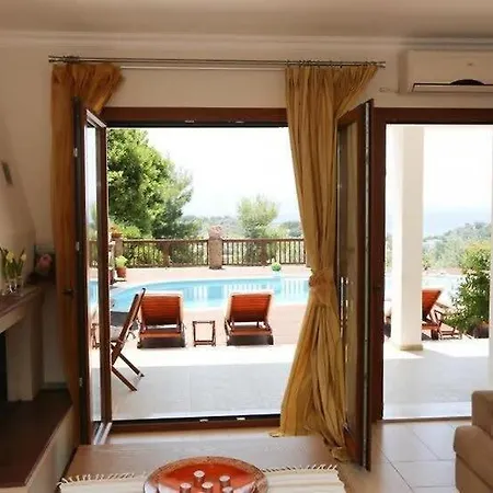 Dreamy Jasmine In Skiathos With Your Exclusive Private Pool Villa Troulos